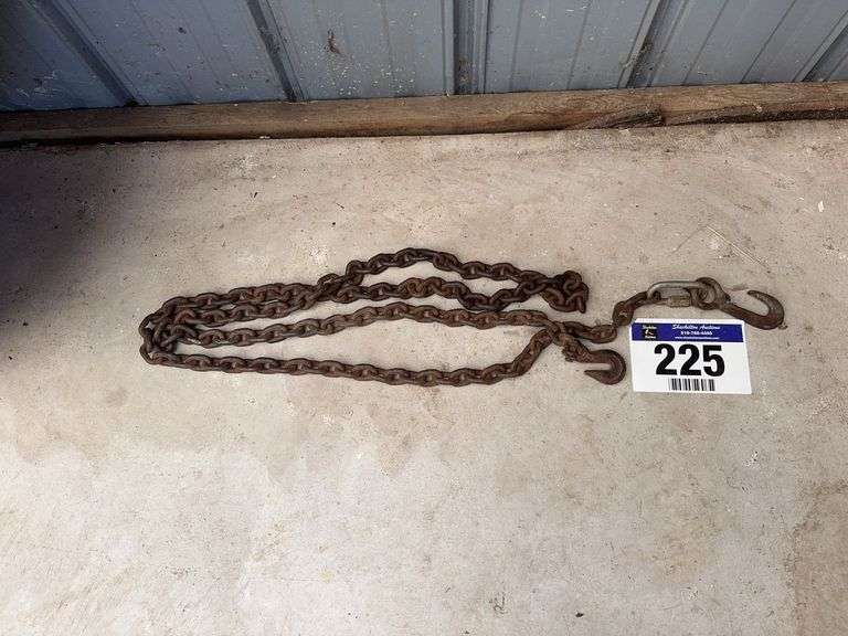 CHAIN WITH 2 HOOKS - 10'