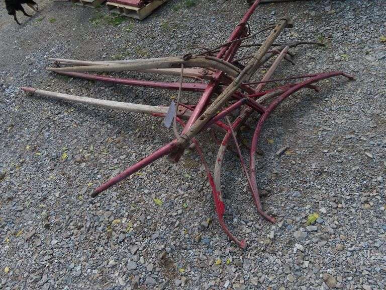 GROUP OF ASSORTED SHAFTS