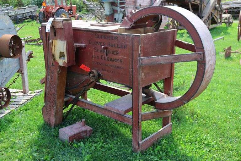 SUPERIOR CLOVER HULLER SCARFIER & CLEANER