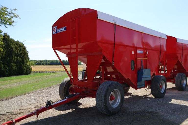 RJ 600 GRAVITY BOX & WAGON