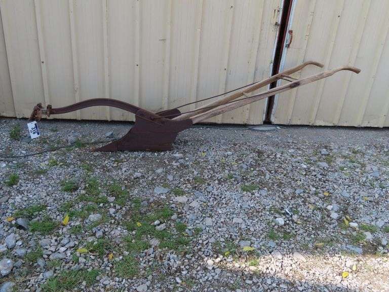 COCKSHUTT NO.21 WALKING PLOW
