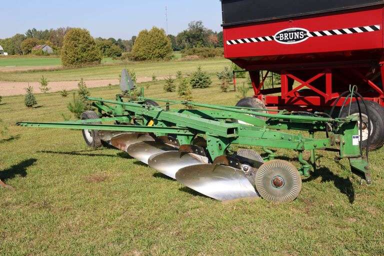 JOHN DEERE 5F SEMI MOUNT PLOW