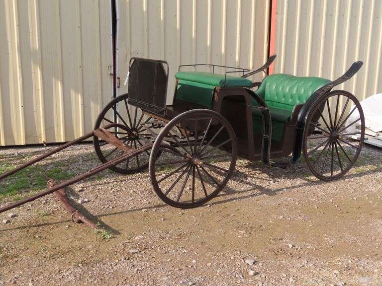 VINTAGE BLACK & BROWN 2 SEAT HORSE CARRIAGE