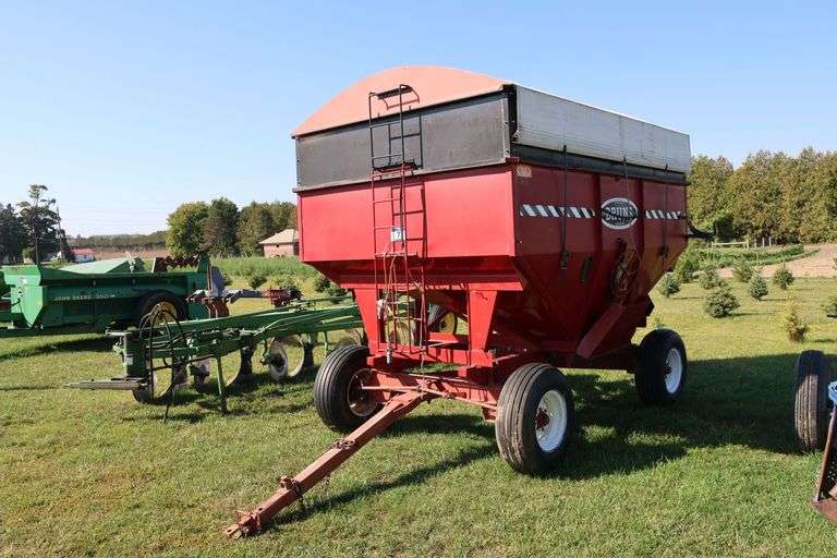 BRUNS GRAVITY BOX AND WAGON