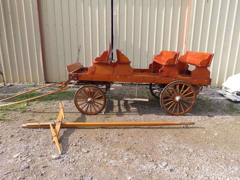 WILLIAMSON WOODEN 4 SEAT HORSE CARRIAGE / PEOPLE MOVER