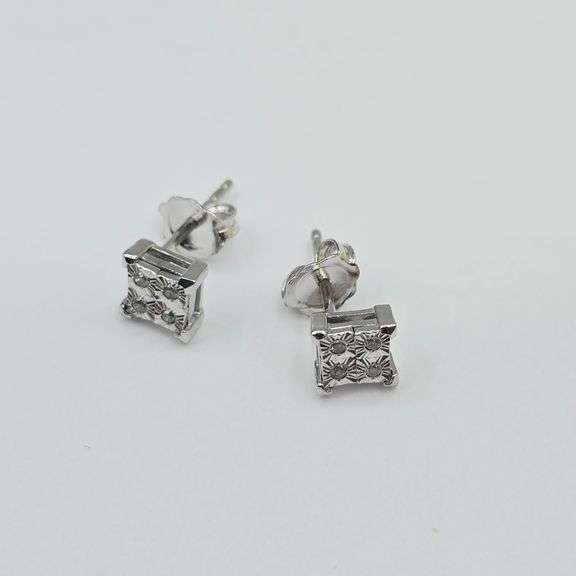 STERLING SILVER NATURAL DIAMOND (0.07CT) EARRINGS