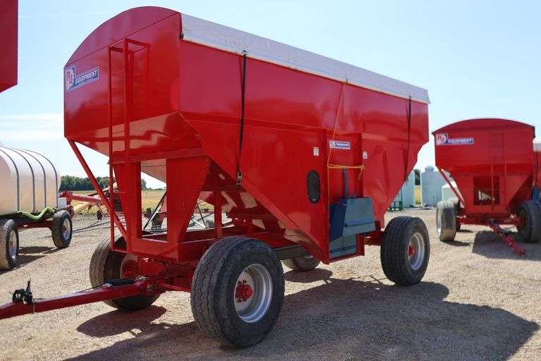 RJ 600 GRAVITY BOX & WAGON
