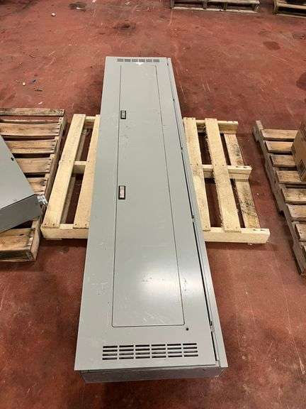 600V - 600 AMP ELECTRICAL PANEL EATON