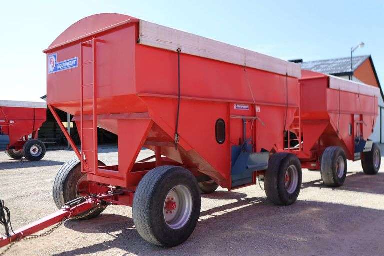 RJ 500 GRAVITY BOX & WAGON