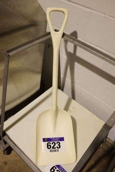 REMCO PLASTIC SHOVEL