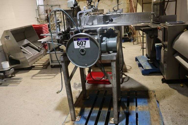 BERKEL COMMERCIAL BACON SLICER, STACKER