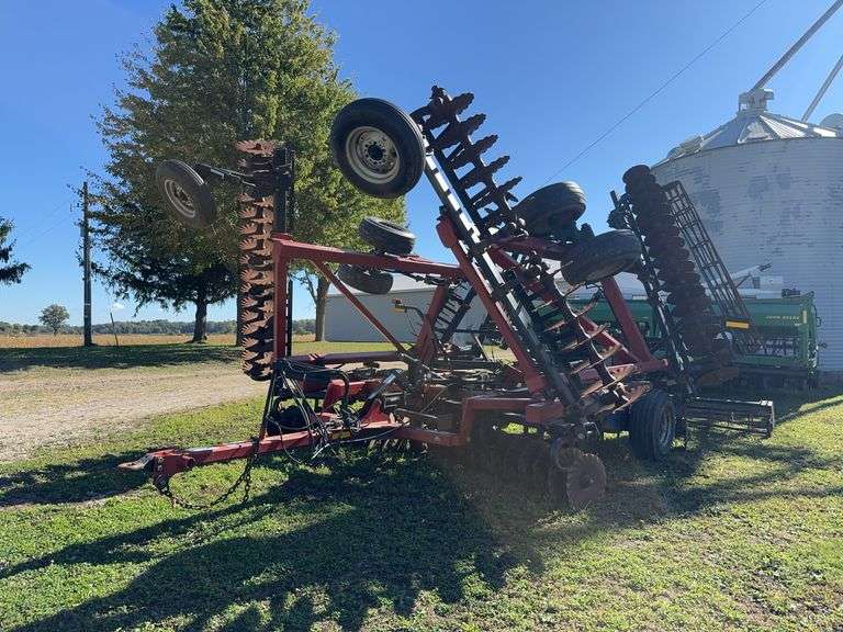 CASE IH 330 TRUE TANDEM 32' TURBO TILL