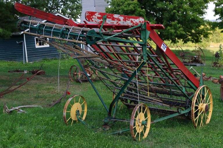 HAY LOADER