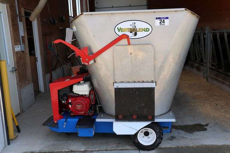 VERTABLEND FEED MIXER