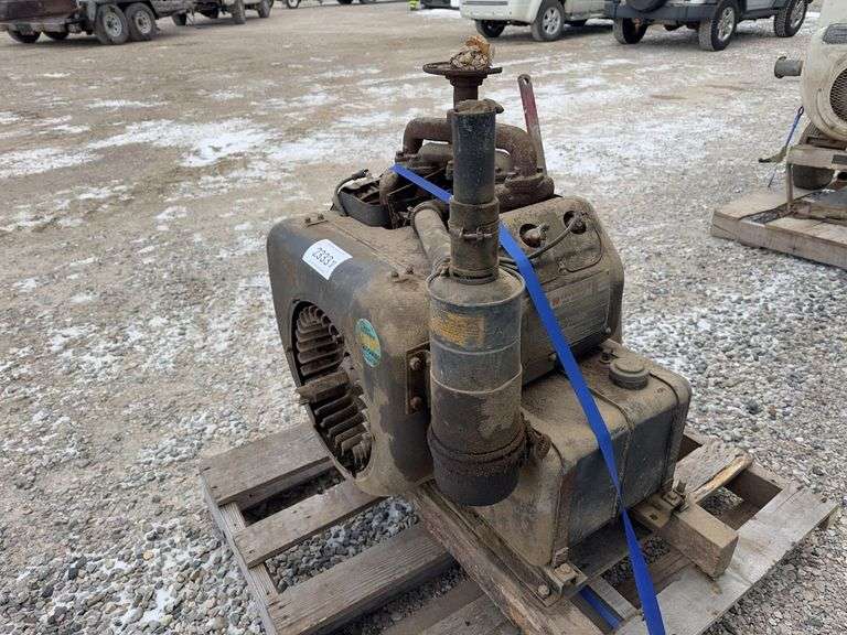 Wisconsin Engine Number 4 CYLINDER WISCONSIN ENGINE - Shackelton Auctions Inc.