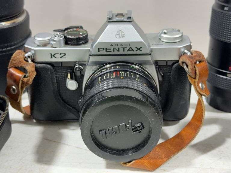 ASAHI PENTAX K2 CAMERA WITH LENSES AND BAG - Shackelton Auctions Inc.