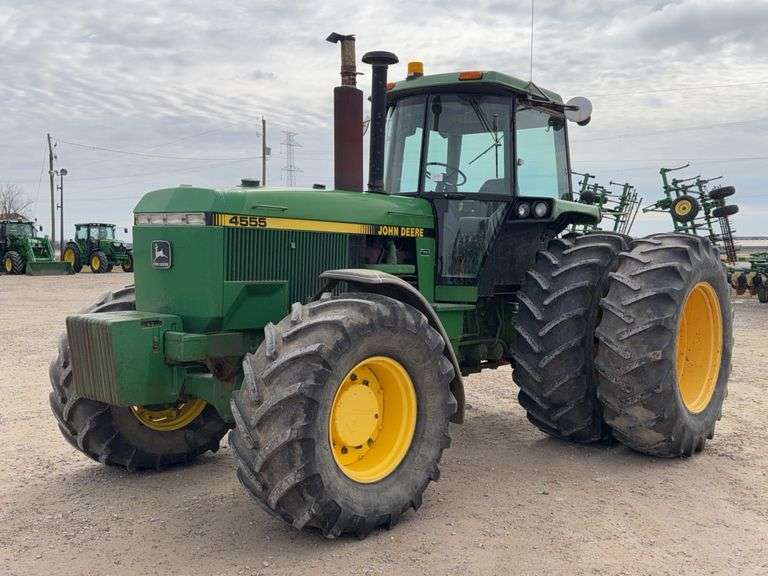JOHN DEERE 4555 MFWD TRACTOR - Shackelton Auctions Inc.
