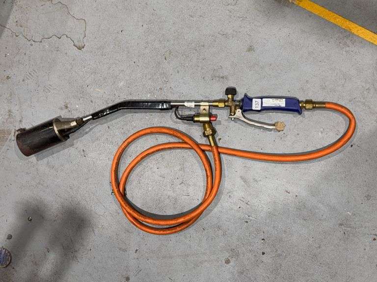 Plean Torch PROPANE TORCH WITH PLEZO START - Shackelton Auctions Inc.