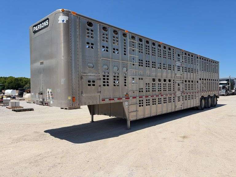 2008 WILSON TRI AXLE ALUMINUM CATTLE POT - Shackelton Auctions Inc.