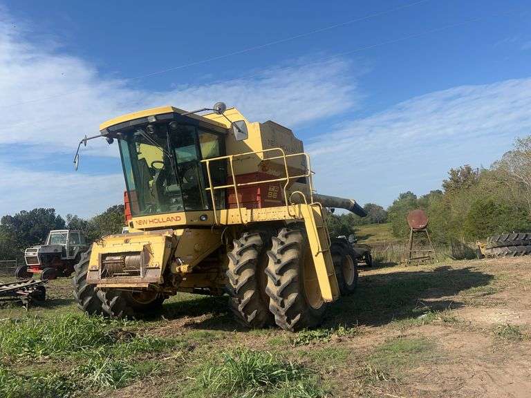 New Holland TR96 Combine