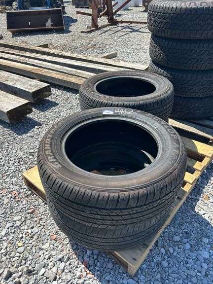 (4) 265/55R19 Tires