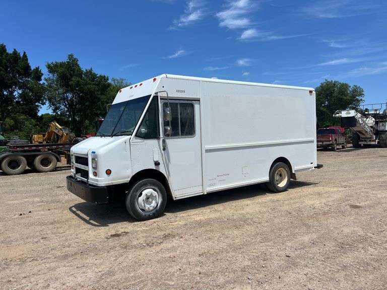 2000 Freightliner S/A Box Truck