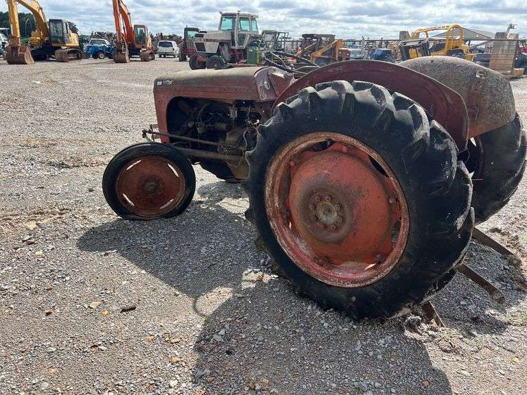 Ferguson Tractor *INOP
