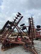 International 490 32' Pull Type Disk