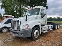 2010 Freightliner Cascadia T/A Daycab Semi Truck *INOP