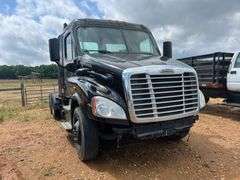 2018 Freightliner T/A Daycab Truck *INOP