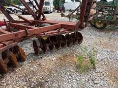 International 490 32' Pull Type Disk