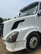 2006 Volvo T/A Daycab Truck *INOP