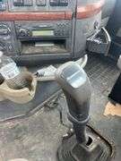 2006 Volvo T/A Daycab Truck *INOP