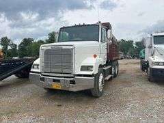 1989 Freightliner Tri/Axle Dump Truck