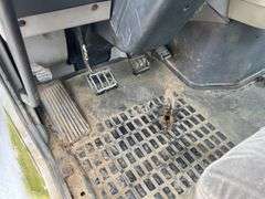 2006 Volvo T/A Daycab Truck *INOP