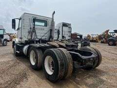 2006 Volvo T/A Daycab Truck *INOP