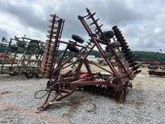 International 490 32' Pull Type Disk