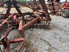 International 490 32' Pull Type Disk
