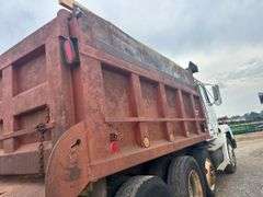 1989 Freightliner Tri/Axle Dump Truck