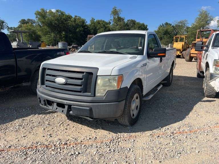 2009 Ford F-150 XL Reg Cab Pickup