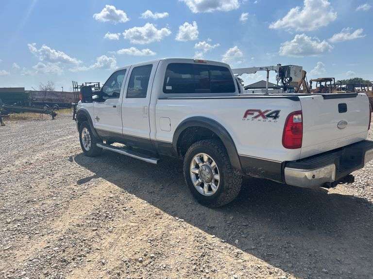 2016 Ford F-250 Lariat 4x4 Crew Cab Pickup