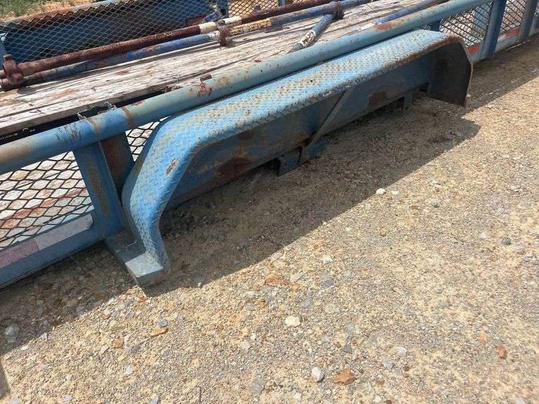2013 80" x 20' T/A Gooseneck Trailer