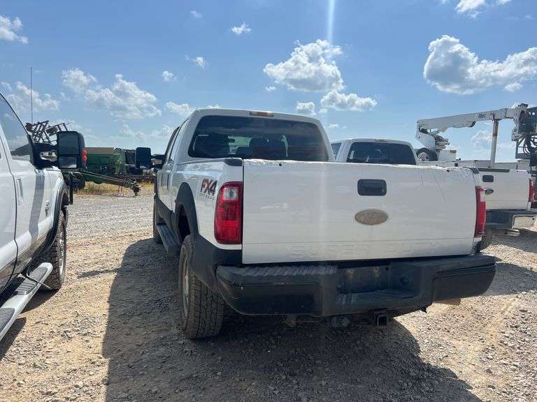 2012 Ford F-350 XL 4x4 Crew Cab Pickup