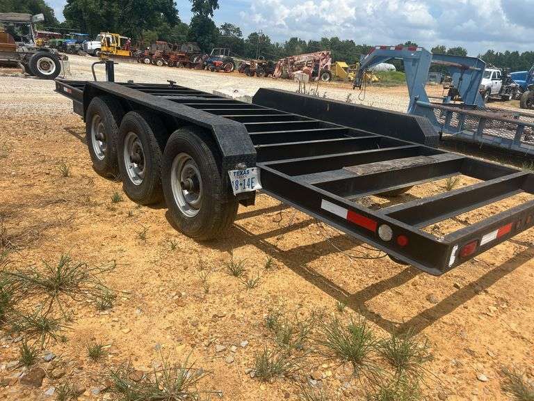 2010 6.5' x 20' Tri/Axle  Trailer
