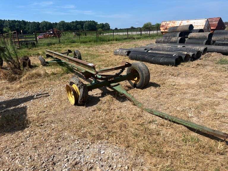 John Deere Pull Type Header Wagon