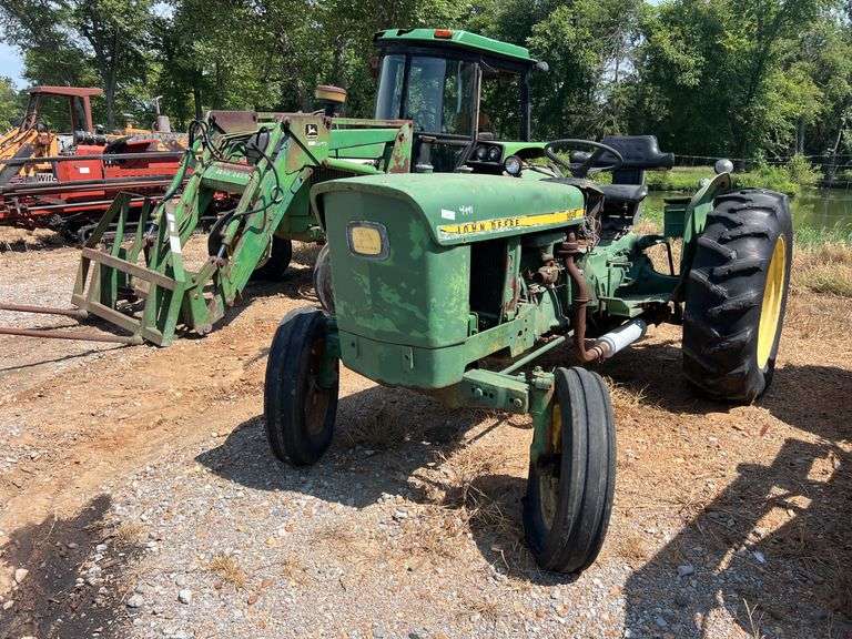 John Deere 1020 Tractor *INOP