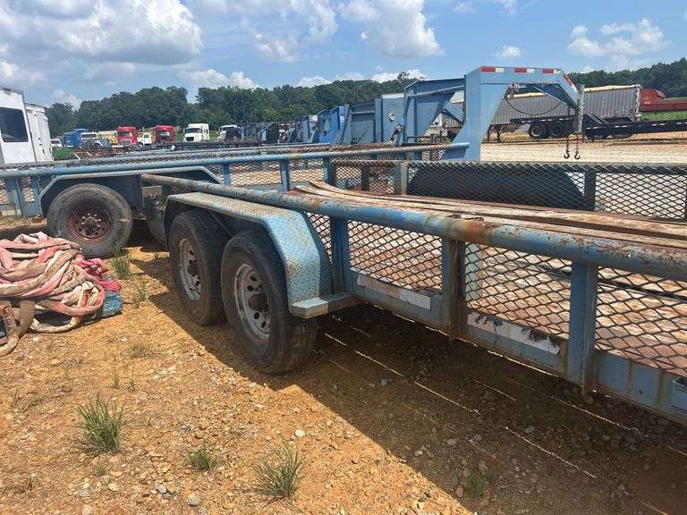 2013 80" x 20' T/A Gooseneck Trailer