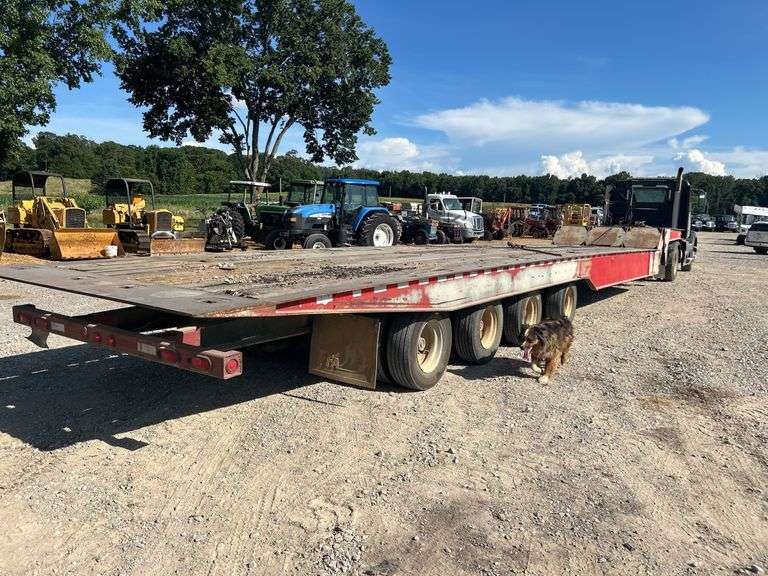 2005 Trail Eze 102" x 52' Quad Sliding Axle Equipment Trailer