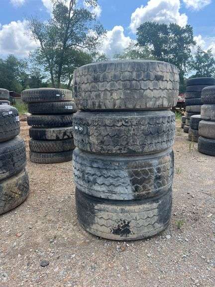 (4) 425/65R22.5 Tires w/ Rims