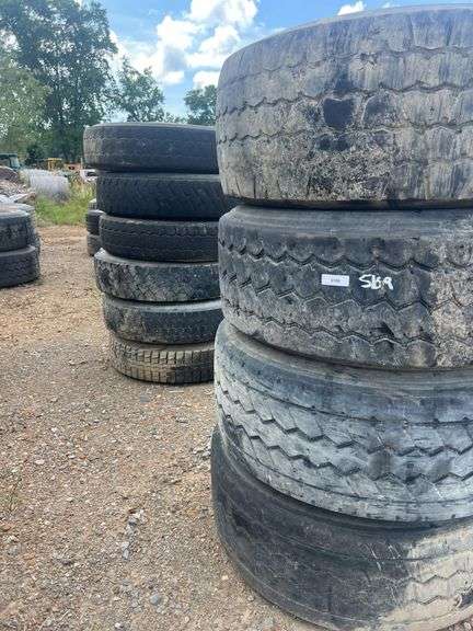 (4) 425/65R22.5 Tires w/ Rims